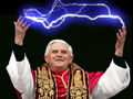 Ratzinger mostrando a todos su poder del Lado Oscuro