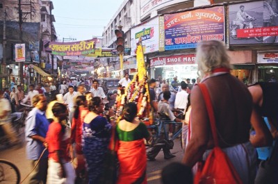 varanasi%20street%20colors.jpg